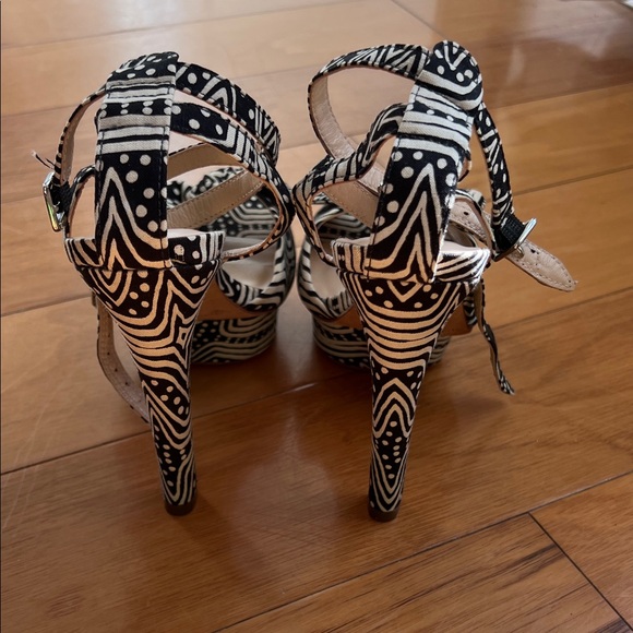 Loeffler Randall Bow Platform Sandals Black White Size 8 Geometric Maximalist - Picture 4 of 10